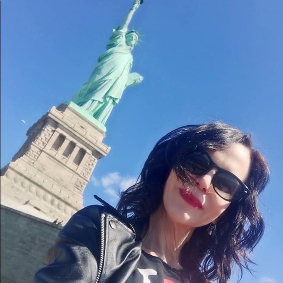 Meet your Posher, Suzanne - Picture 4 of 13